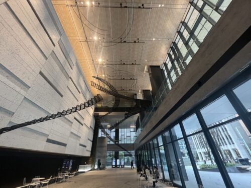 ここはどこでしょう？　聞いときながら、まだ、言えません。